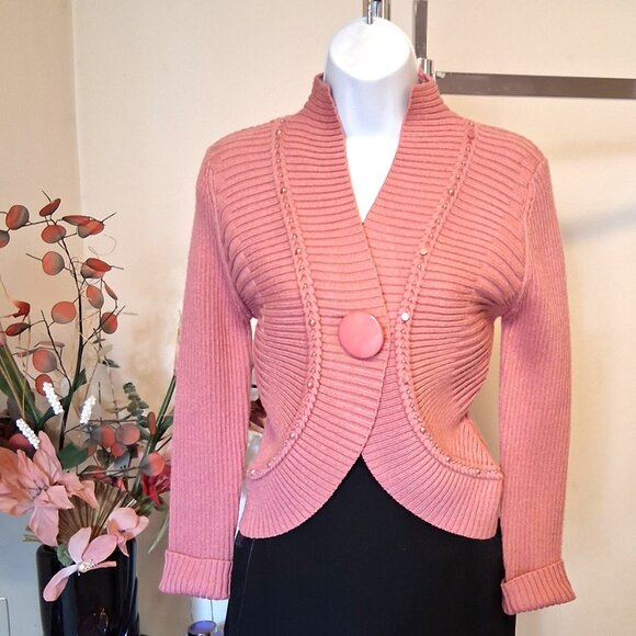 NWT Woman's Pink One Button Knit Shrug Open Front Cardigan Lightweight Sweater - Picture 2 of 9